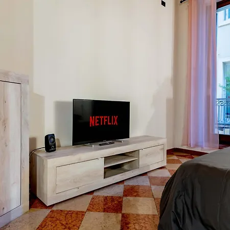 Apartment -near Arena & Giuletta- Pet Friendly Mazzini Palace