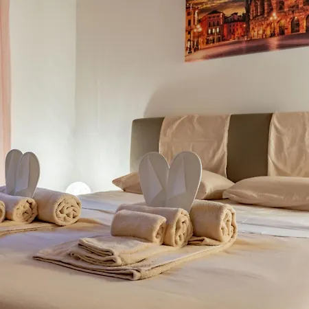 -near Arena & Giuletta- Pet Friendly Mazzini Palace Verona