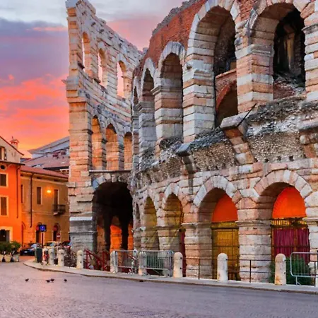 -near Arena & Giuletta- Pet Friendly Mazzini Palace * Verona