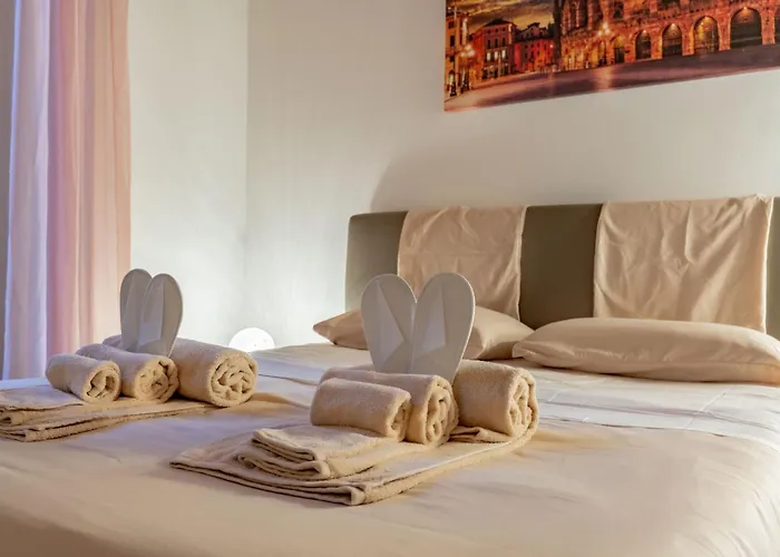 Arena Luxury Experience Elegant 78sqm Flat In Via Mazzini 5 People Apartment-fast Wifi & Elegant Balcony Verona